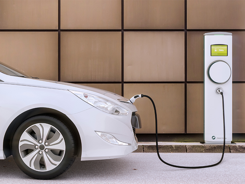 The U.S. government Wednesday published minimum standards for federally funded electric vehicle charging infrastructure projects.