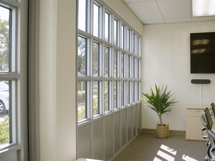 <span style="color: rgb(65, 65, 65); letter-spacing: normal; orphans: 2; text-align: left; white-space: normal; widows: 2; word-spacing: 0px; display: inline !important; float: none;">Startup solar company Ubiquitous Energy has been able to manufacture power-generating window glass that converts infrared and ultraviolet light into electricity while allowing visible light to pass through.</span>