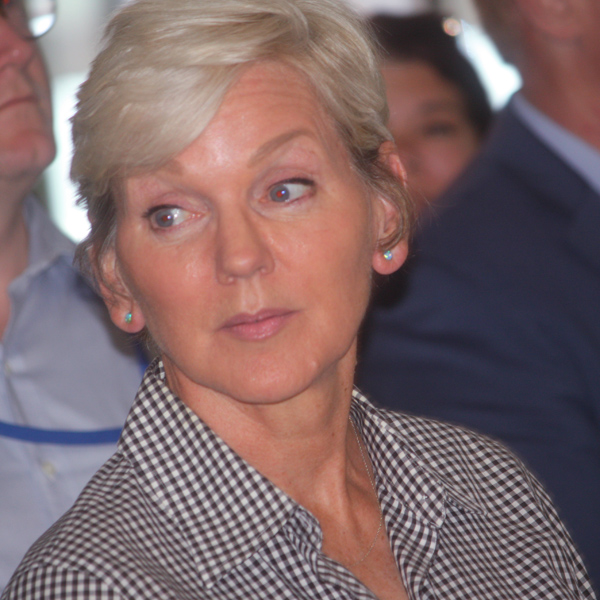 Energy Secretary Jennifer Granholm and Sen. Maria Cantwell (D-Wash.) listen to briefing at the Pacific Northwest National Laboratory in Richland, Wash. Aug. 11.