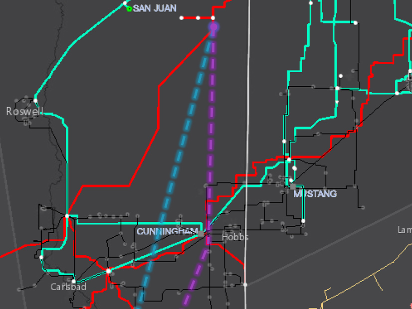 The Crossroads-Phantom (blue) and Crossroads-Hobbs-Roadrunner (purple) 345-kV lines in New Mexico.