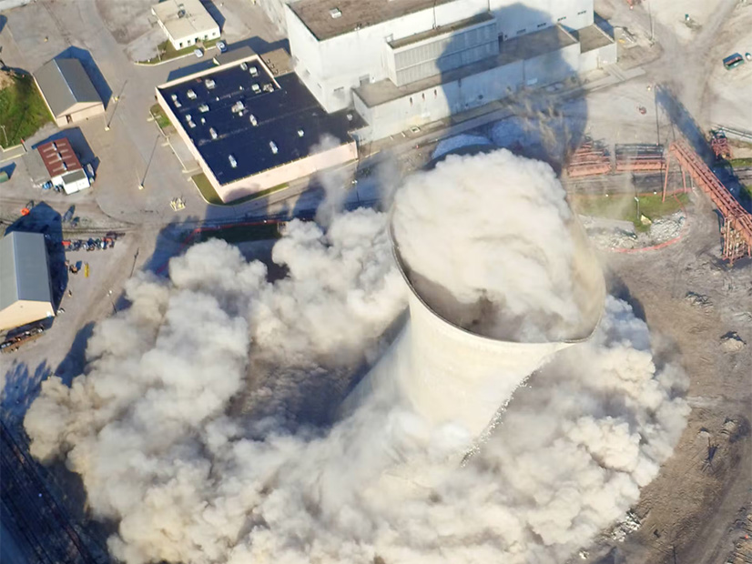 Implosion of a Big Sandy cooling tower in 2016 