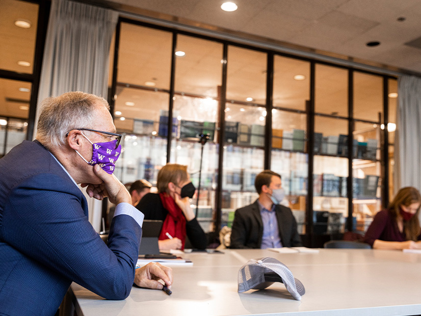 Gov. Inslee met with stakeholders at the University of Washington earlier this month to discuss how the state can achieve lower carbon construction.