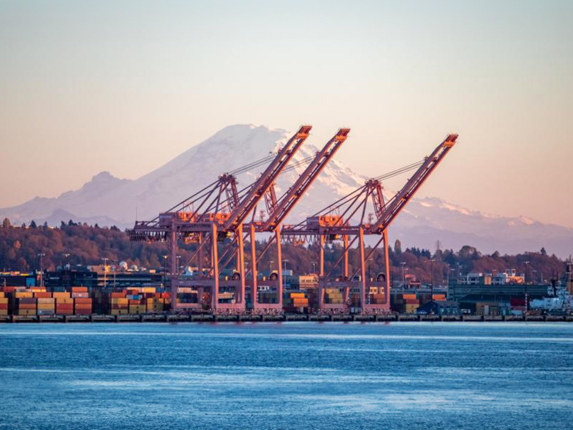 Washington has gotten closer to joining joining the California-Québec carbon market after all three jurisdictions announced they will explore linking their cap-and-trade systems. 