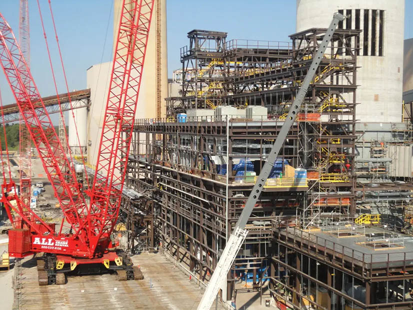 Flue gas desulphurization work on the R.M. Schahfer Generating Station in 2016. Flue gas desulphurization work on the R.M. Schahfer Generating Station in 2016.